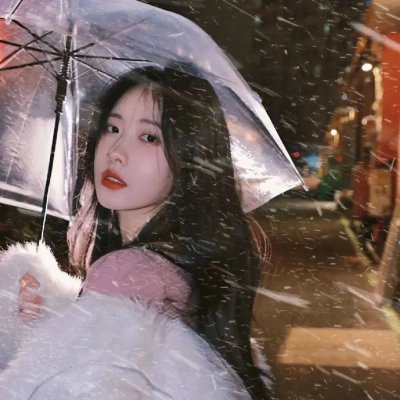 舞向死亡的少女 封面
